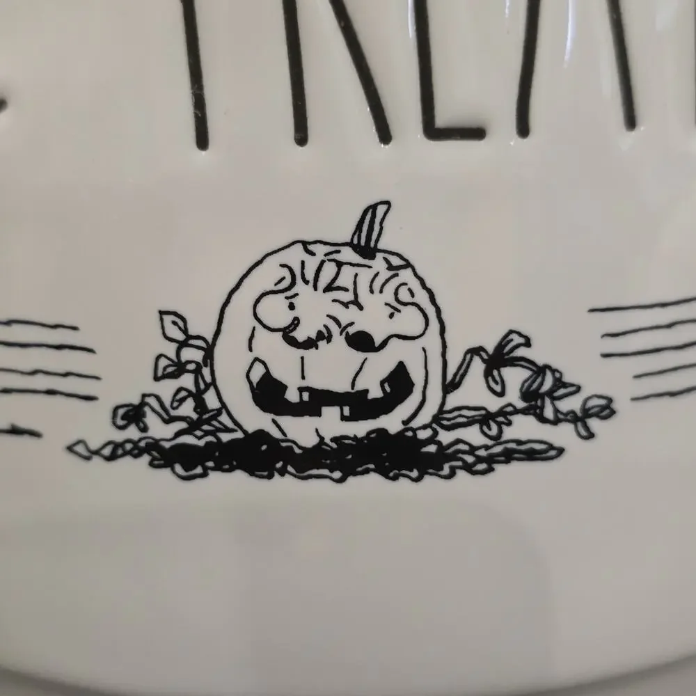 Peanuts Rae Dunn Tricks & Treats Halloween Canister Cookie Jar Snoopy Lucy